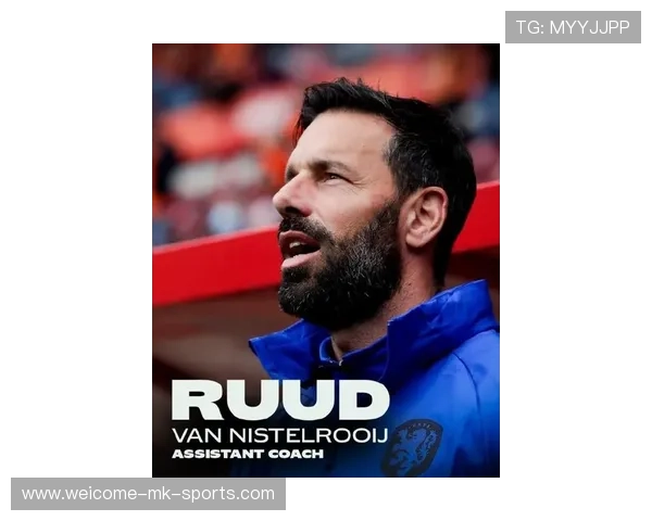 鲁尼与范戴克在安菲尔德，重塑足球名宿与现役球星的交流范式，鲁德范尼斯特鲁伊